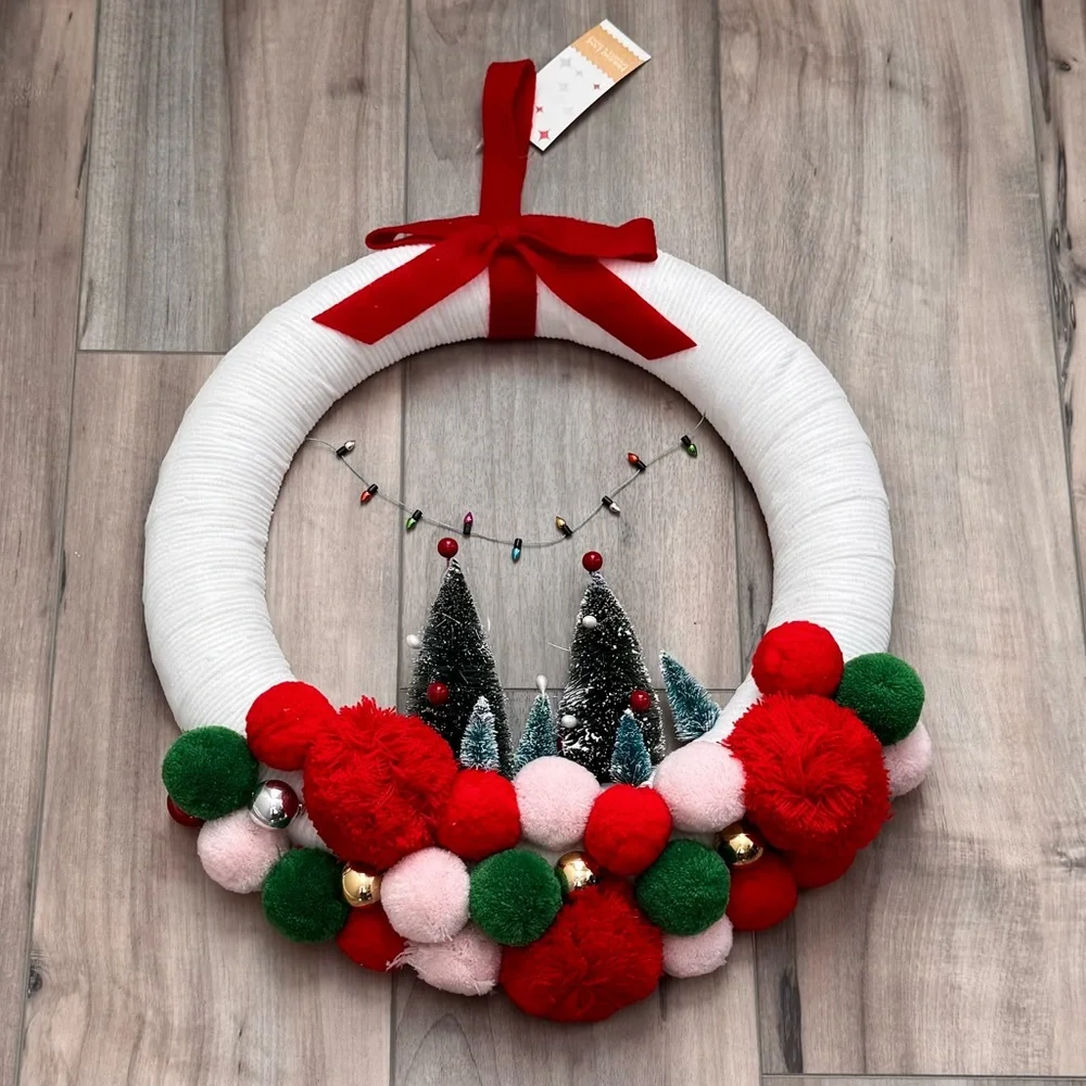 NWT Whimsy Christmas Wreath
